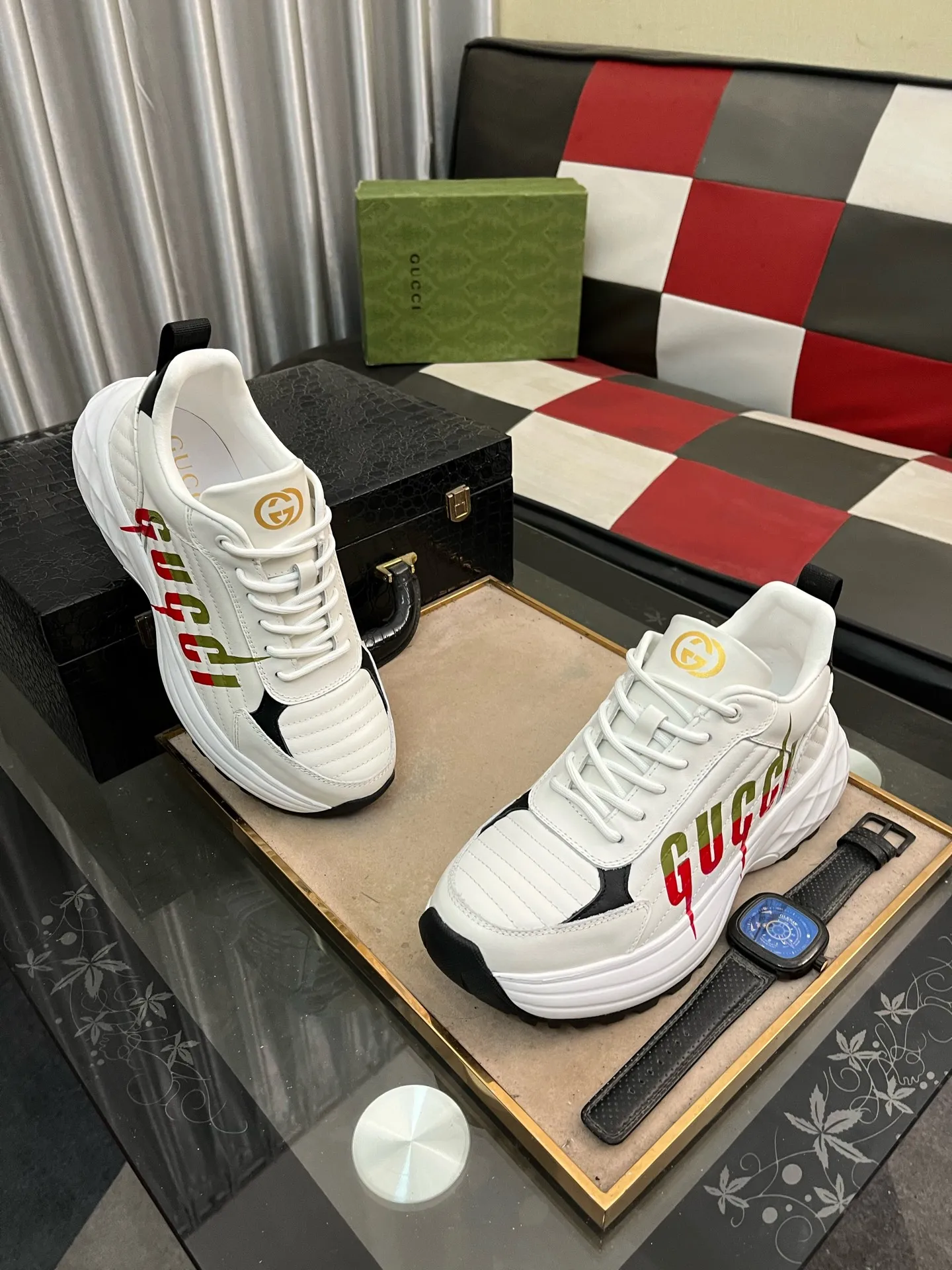 Men's shoes 💰500⌚️⌚️[Gucci] Gucci's latest casual men's shoes, welcome to 1:1 comparison, a popular Hong Kong counter casual shoe, counter quality, support inspection, high-quality workmanship, upper made of Italian imported calfskin, breathable mesh insole original fashion sports outsole, casual fashion, high-end quality, size: 38-442️⃣Colors available
